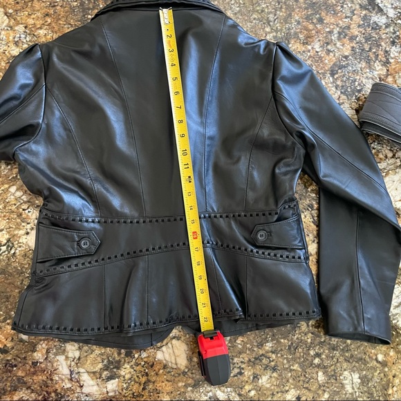 XL women’s black leather jacket with beautiful, detailed trim - Picture 15 of 16